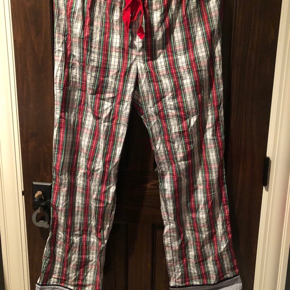 Vineyard Vines plaid pajama set - Picture 7 of 7